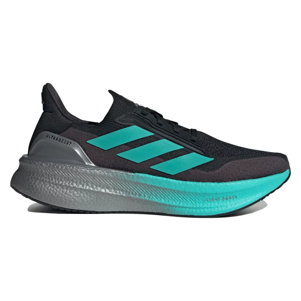 Mercedes F1 объявил о сотрудничестве с Adidas и выпустил новую коллекцию кроссовок