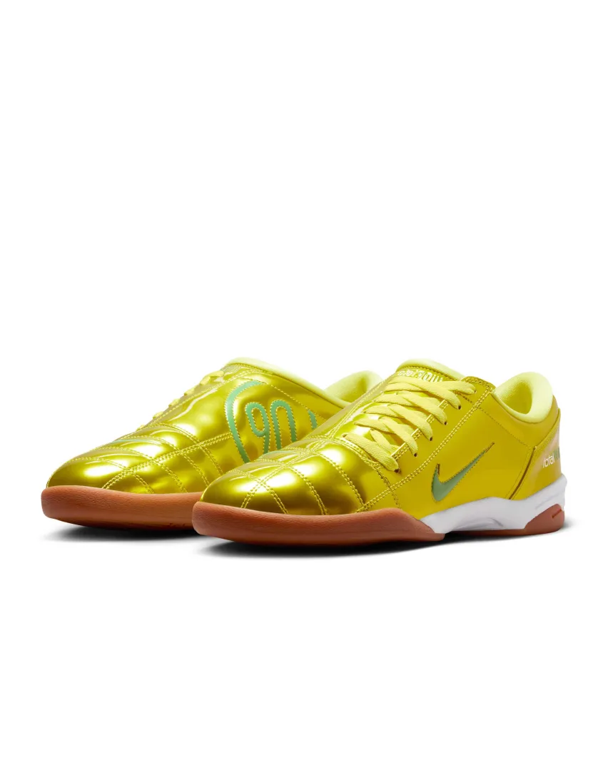 Кроссовки Nike Total 90 в расцветках «Safety Orange» и «Dynamic Yellow» поступили в продажу 1 апреля