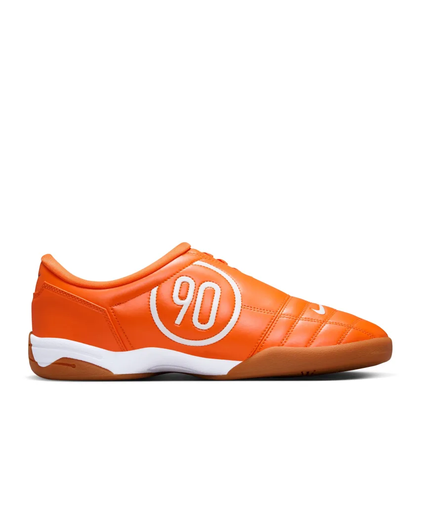 Кроссовки Nike Total 90 в расцветках «Safety Orange» и «Dynamic Yellow» поступили в продажу 1 апреля