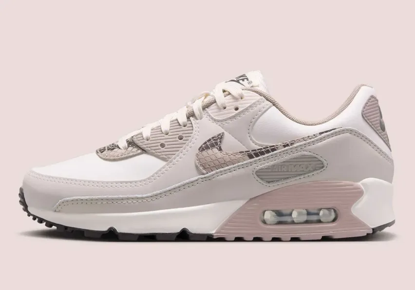 Nike предлагает кроссовки Air Max 90 в изысканной расцветке «Light Pink Snakeskin»