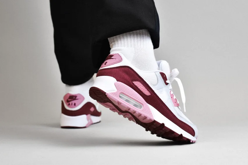 Добавьте свежести в свою коллекцию кроссовок с помощью Nike Air Max 90 SE Wmns «Neapolitan»