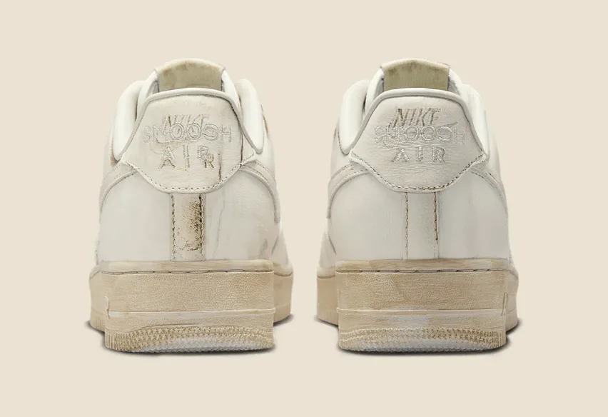 Этот грязный .SWOOSH x Nike Air Force 1 «Dirty Triple White» становится чище с каждым шагом