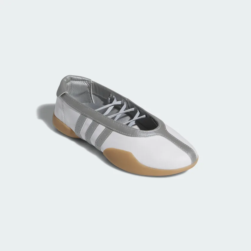 Adidas вдохнул новую жизнь в балетную обувь - Taekwondo Mei выходит сегодня в двух цветовых решениях
