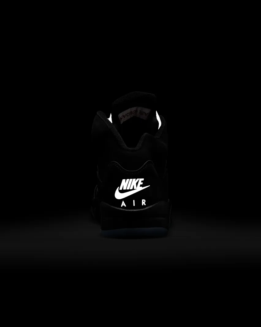 Возвращение Air Jordan 5 Retro OG «Black Metallic Reimagined»