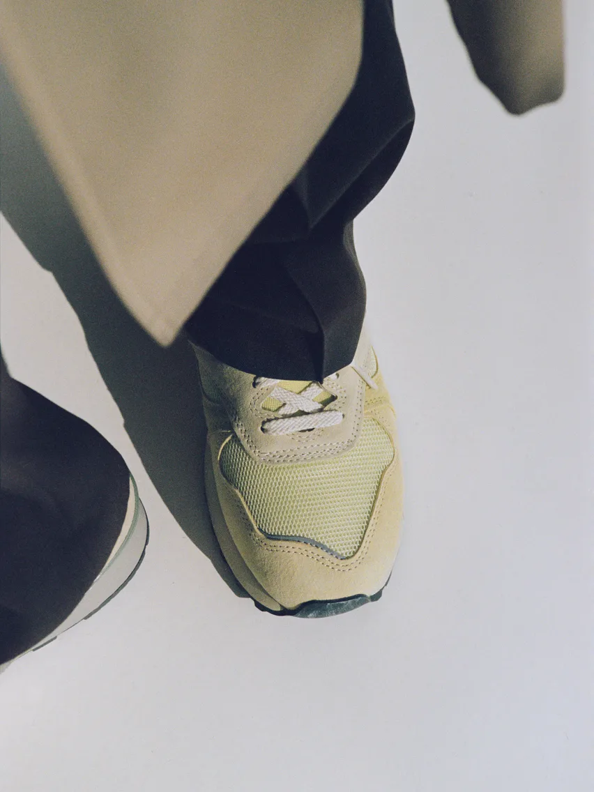 AURALEE и New Balance привносят лёгкие ретро-нотки в модели 475 «Aloe Wash» и «London Fog»