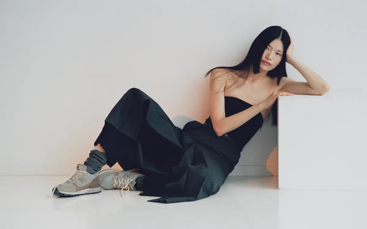 AURALEE-x-New-Balance-475