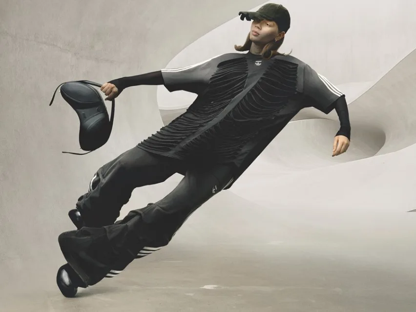 15 мая Adidas и AVAVAV запустили в продажу четыре модели футуристических кроссовок в приложении Confirmed