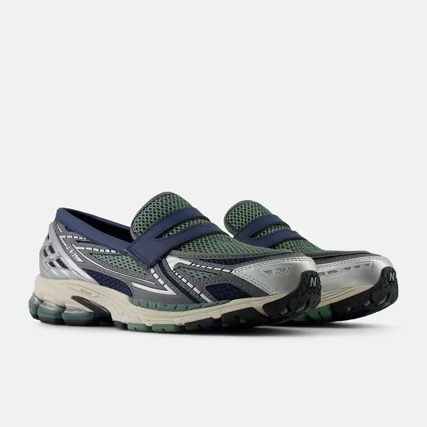 New Balance предлагает две расцветки лоферов 1906