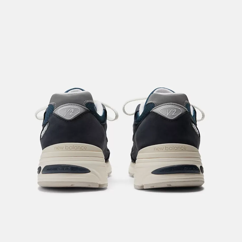 New Balance выпустил модели Made in UK 991v2 и 1500 в синей расцветке «Total Eclipse»
