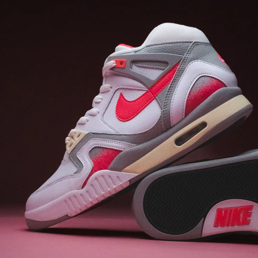 Ретро-вдохновение 90-х: кроссовки Nike Air Tech Challenge II «Racer Pink»