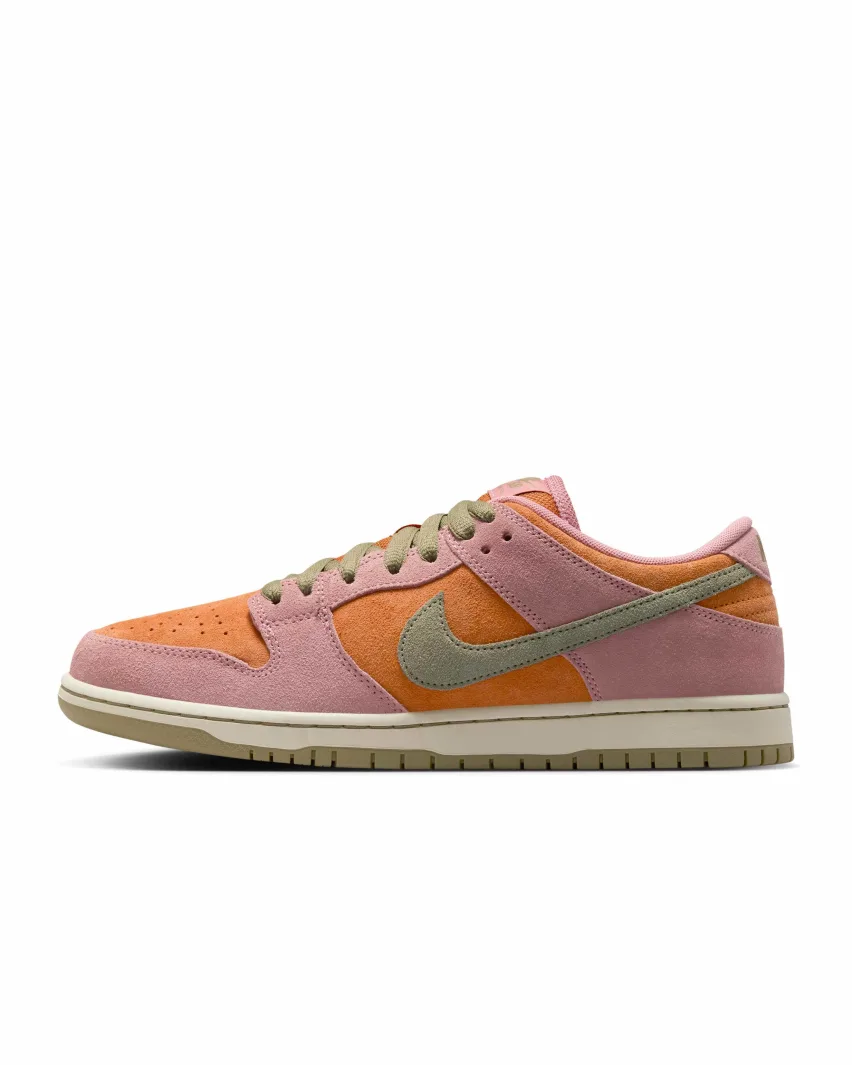 Летняя новинка: Nike SB Dunk Low Pro «Red Stardust»