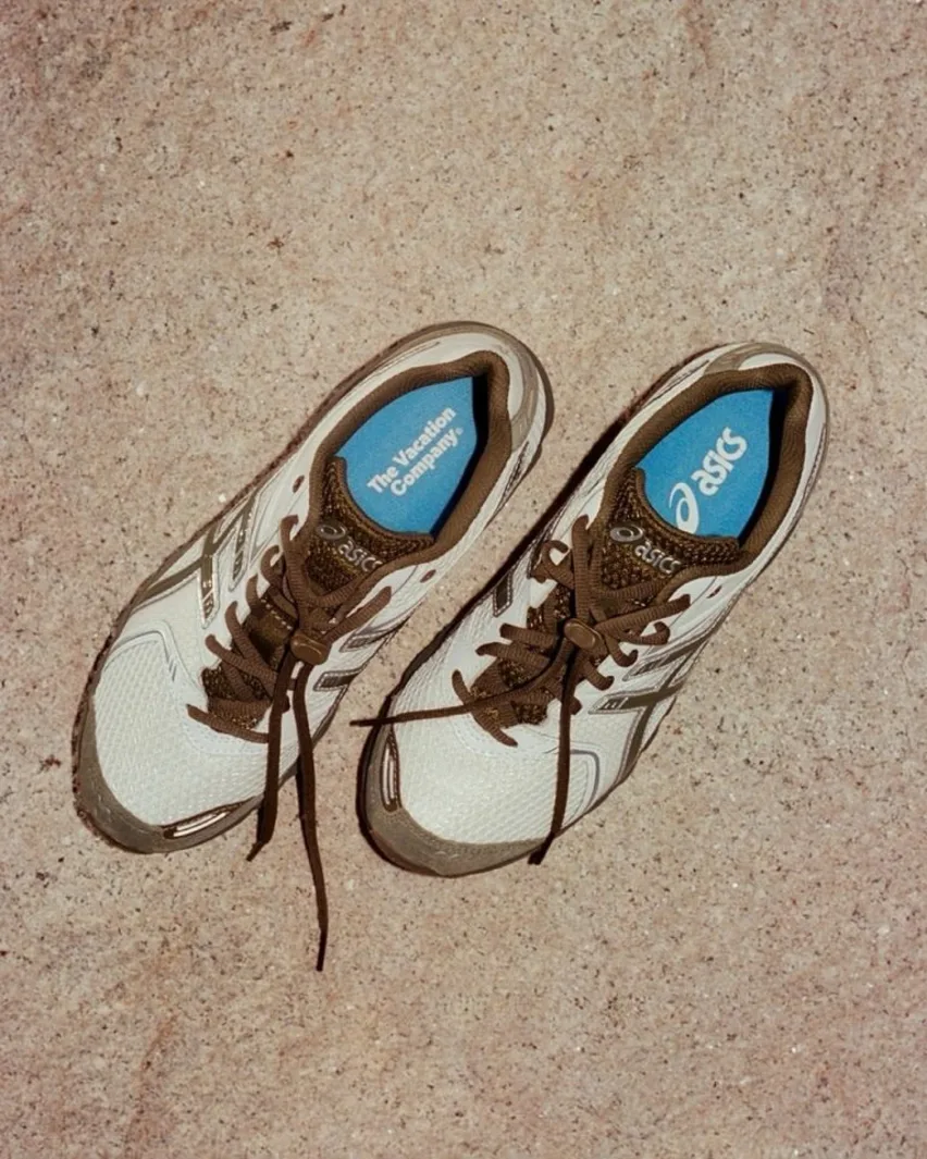 Temptation Vacation и Asics перенесут вас на побережье Австралии с новыми кроссовками Gel-DS Trainer 14 "Cream"