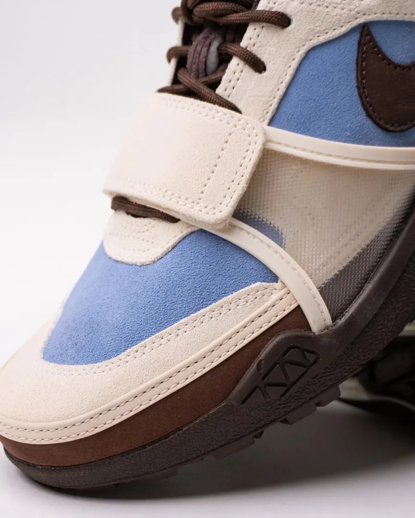 Трэвис Скотт и Nike выпускают новые кроссовки Zoom Field Jaxx в свежей расцветке «Leche Blue»