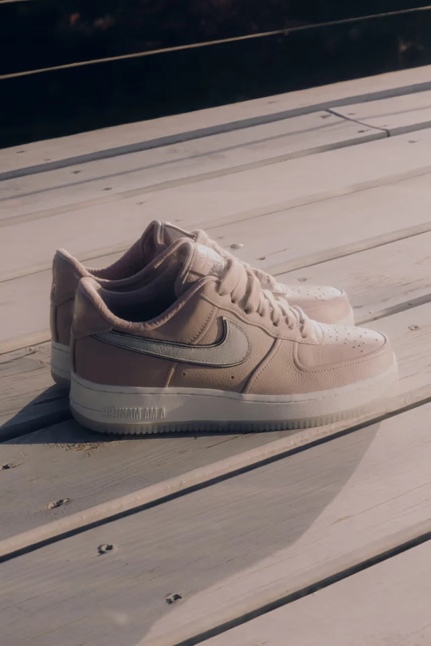 Роскошная модель Nike Air Force 1 '07 «W.Y.W.S.» от A Ma Maniére и Nike