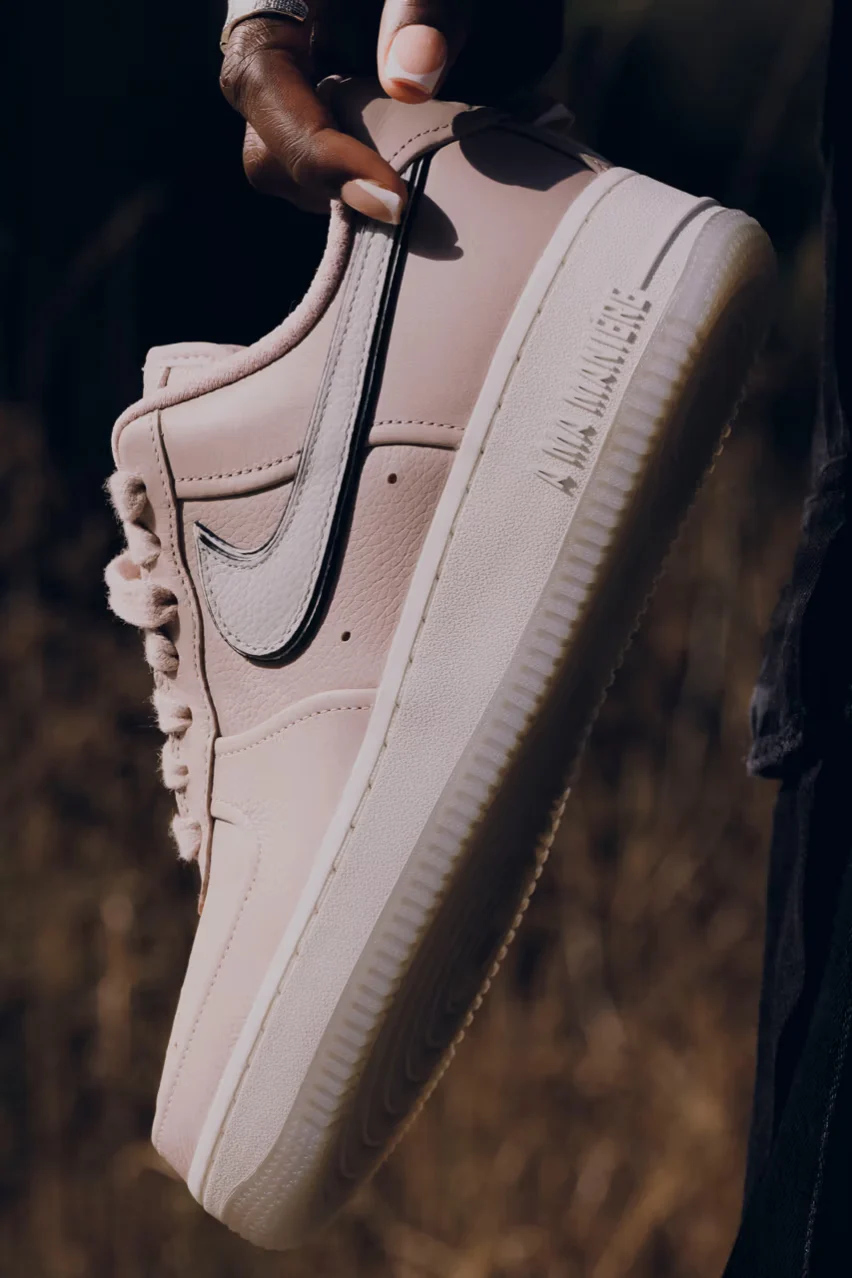 Роскошная модель Nike Air Force 1 '07 «W.Y.W.S.» от A Ma Maniére и Nike