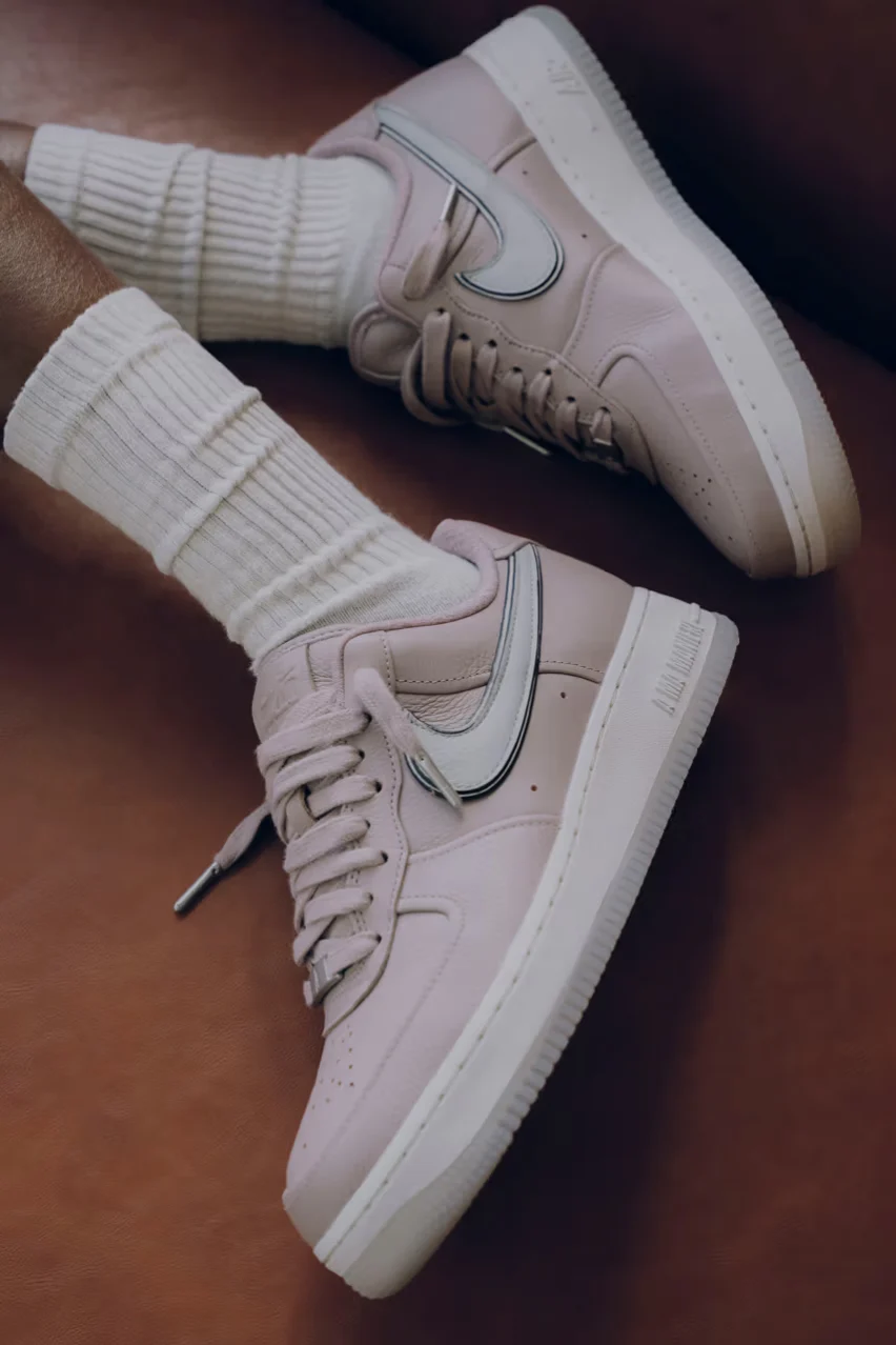 Роскошная модель Nike Air Force 1 '07 «W.Y.W.S.» от A Ma Maniére и Nike