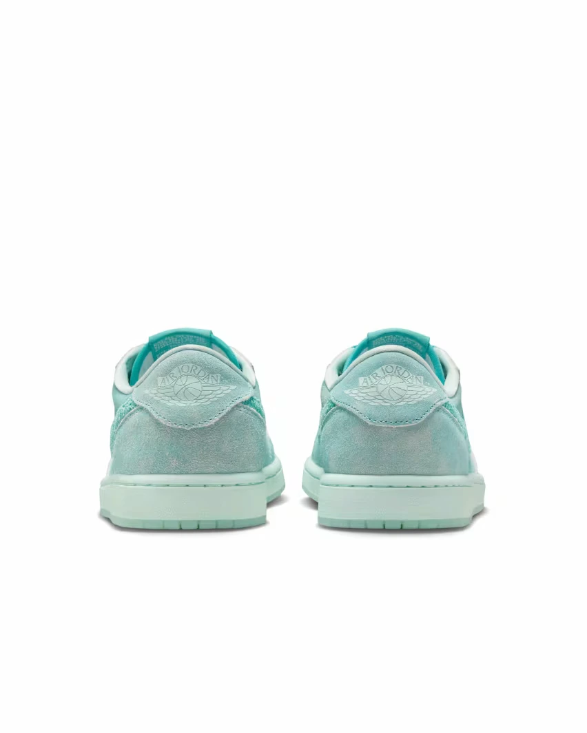 В субботу, 14 июня, выходит летняя модель Air Jordan 1 Low OG «Washed Teal» в свежих пастельных тонах