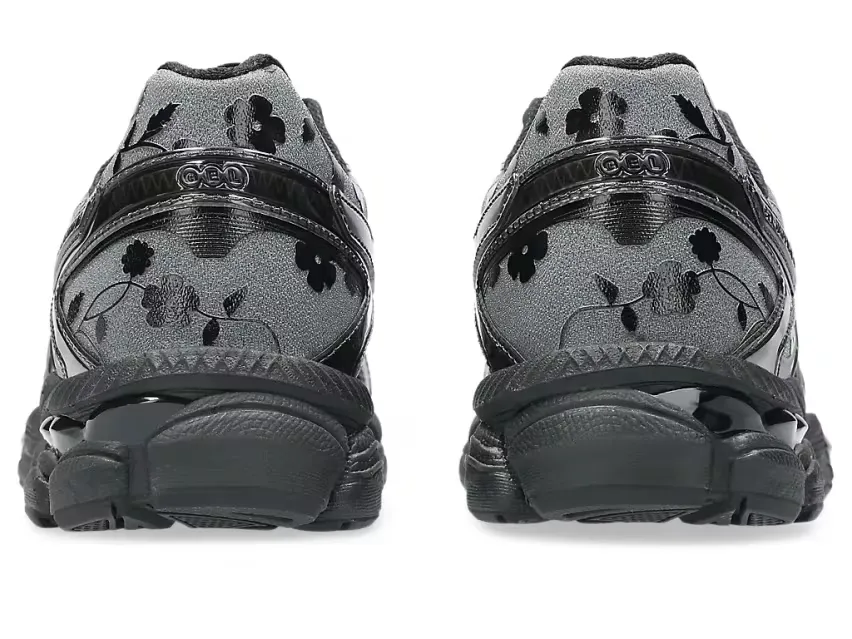 27 июня Asics и Cecilie Bahnsen выпустят три пары кроссовок Gel-Cumulus 16 с цветочным принтом