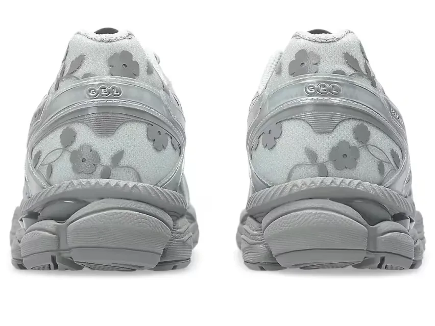 27 июня Asics и Cecilie Bahnsen выпустят три пары кроссовок Gel-Cumulus 16 с цветочным принтом