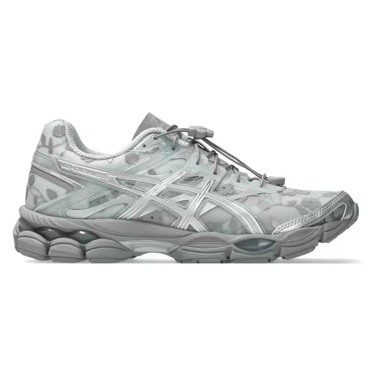 27 июня Asics и Cecilie Bahnsen выпустят три пары кроссовок Gel-Cumulus 16 с цветочным принтом