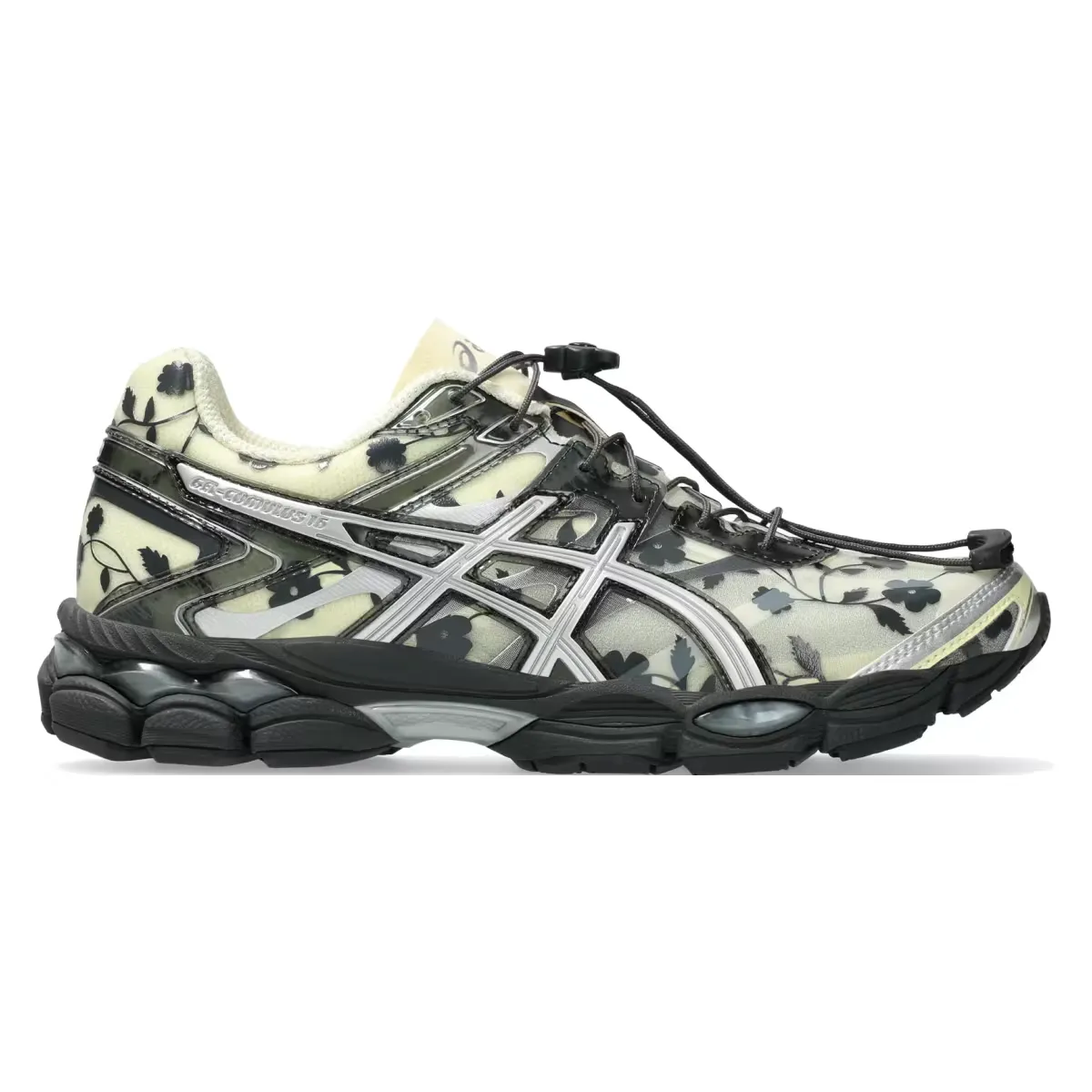 27 июня Asics и Cecilie Bahnsen выпустят три пары кроссовок Gel-Cumulus 16 с цветочным принтом