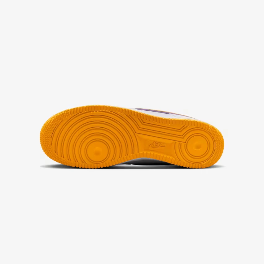 Nike отдаёт дань уважения Коби Брайанту, выпустив Nike Air Force 1 Low Retro QS «Home»