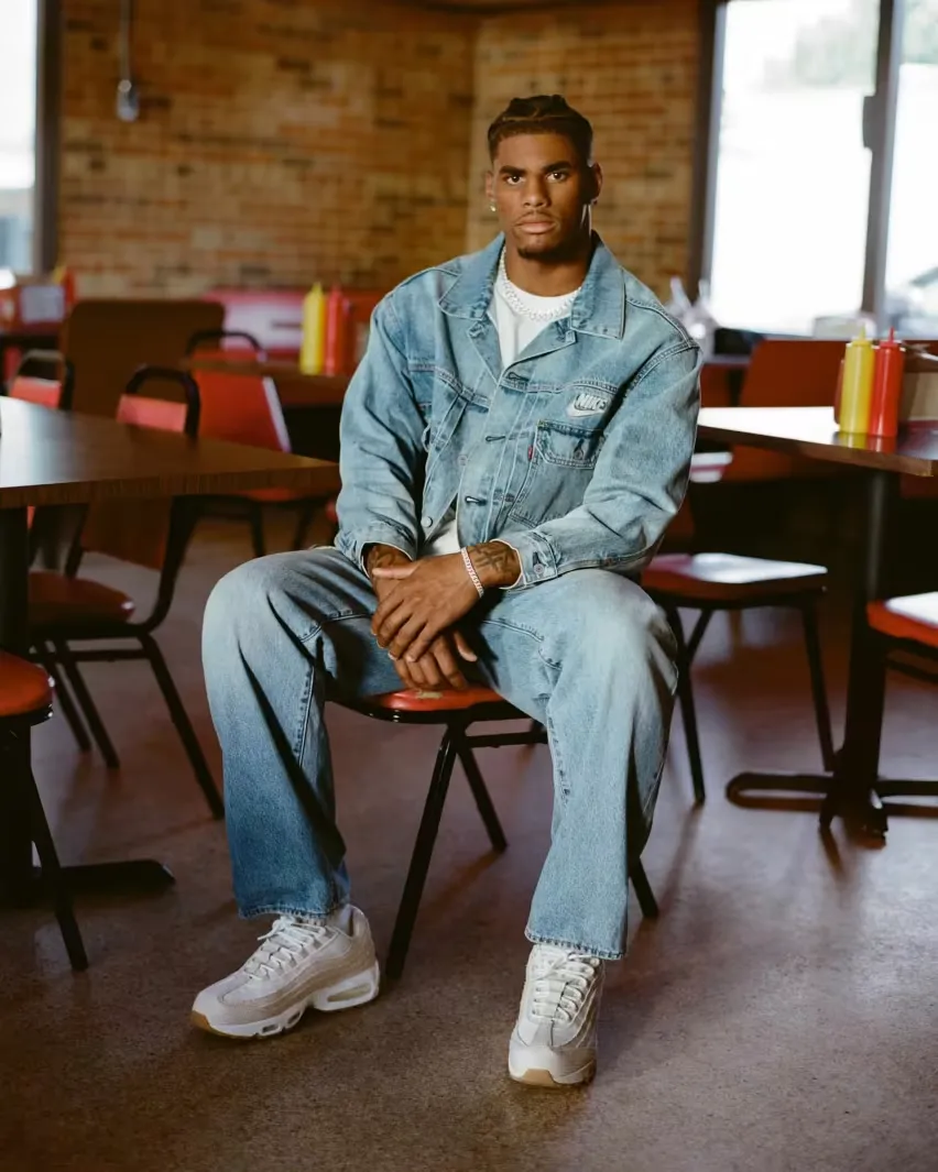 11 июля Levi's и Nike запускают новую коллекцию из трёх пар кроссовок Air Max 95