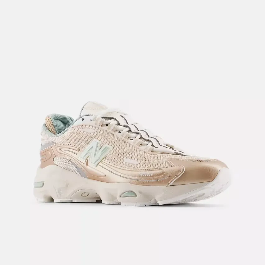 1 июля New Balance анонсирует расцветки «Desert Clay» и «Still Water» для NB 1000