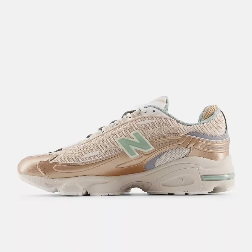 1 июля New Balance анонсирует расцветки «Desert Clay» и «Still Water» для NB 1000