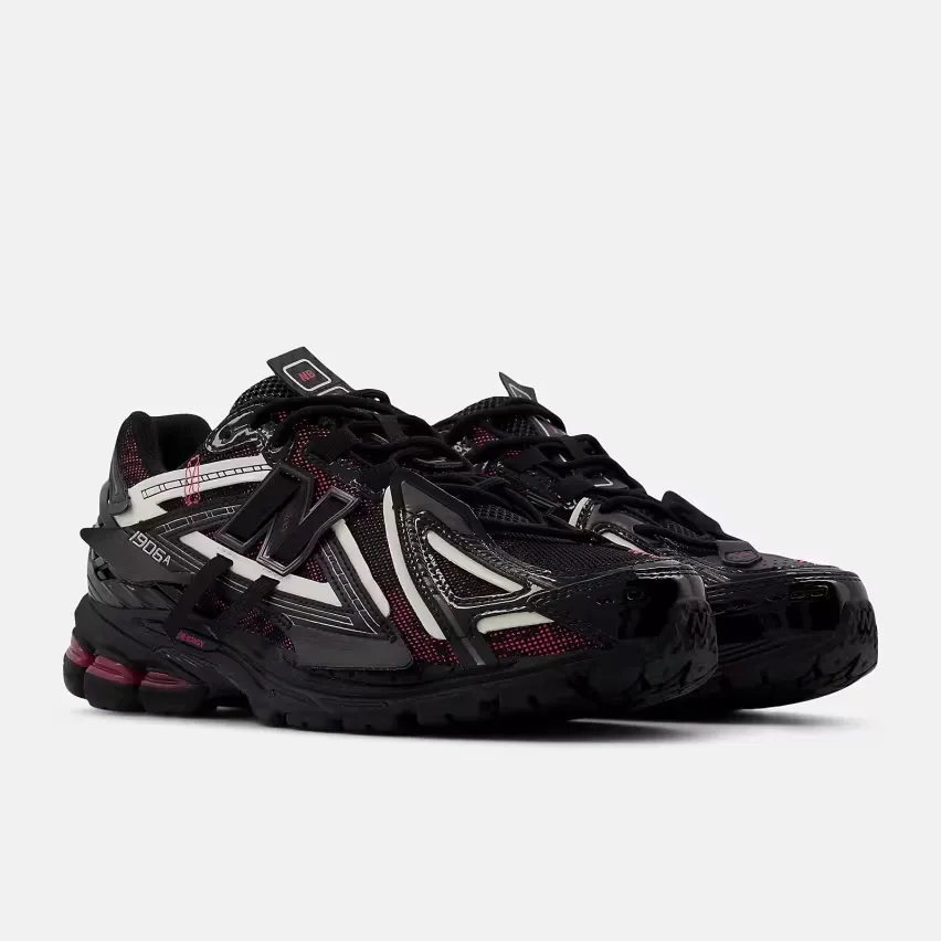 1 июля модель New Balance 1906 будет представлена в цветах «Neon Green», «Black Dragon Berry» и «Mint Flash»
