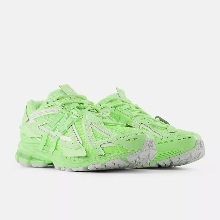 1 июля модель New Balance 1906 будет представлена в цветах «Neon Green», «Black Dragon Berry» и «Mint Flash»