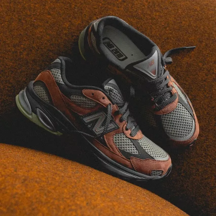 25 июня компания New Balance выпускает кроссовки 2010 в расцветке «Pecan»