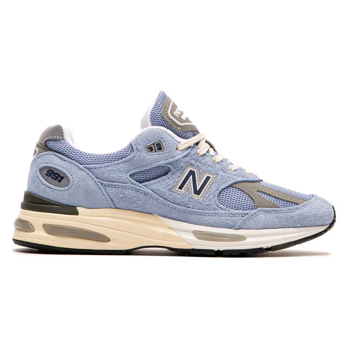 В четверг, 19 июня выходит в продажу New Balance 991 Made in UK «Grounded Pastels» Pack в цветах Celestial Blue и Mineral Green