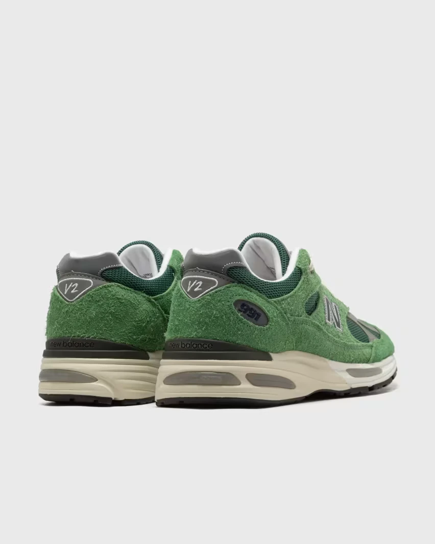 В четверг, 19 июня выходит в продажу New Balance 991 Made in UK «Grounded Pastels» Pack в цветах Celestial Blue и Mineral Green
