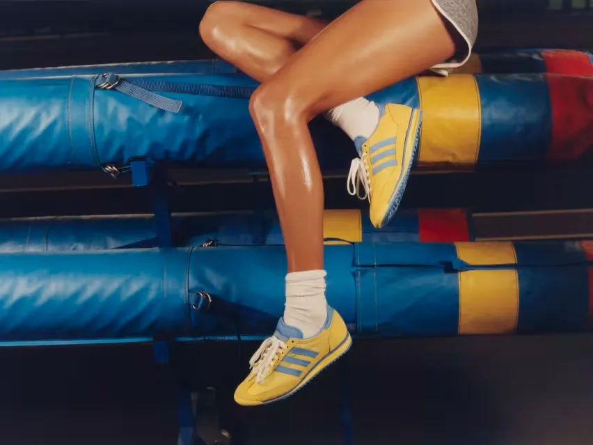 Три расцветки кроссовок SL72 от Sporty & Rich и Adidas