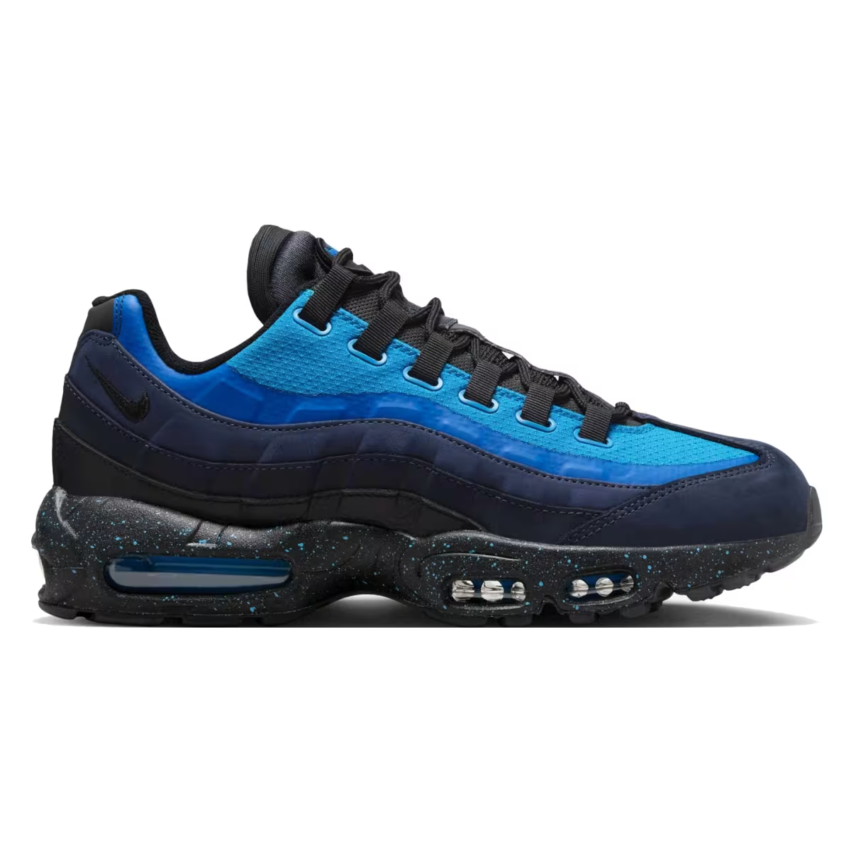 Stash и Nike выпустили обновлённые модели Air Max 95 и Air Force 1