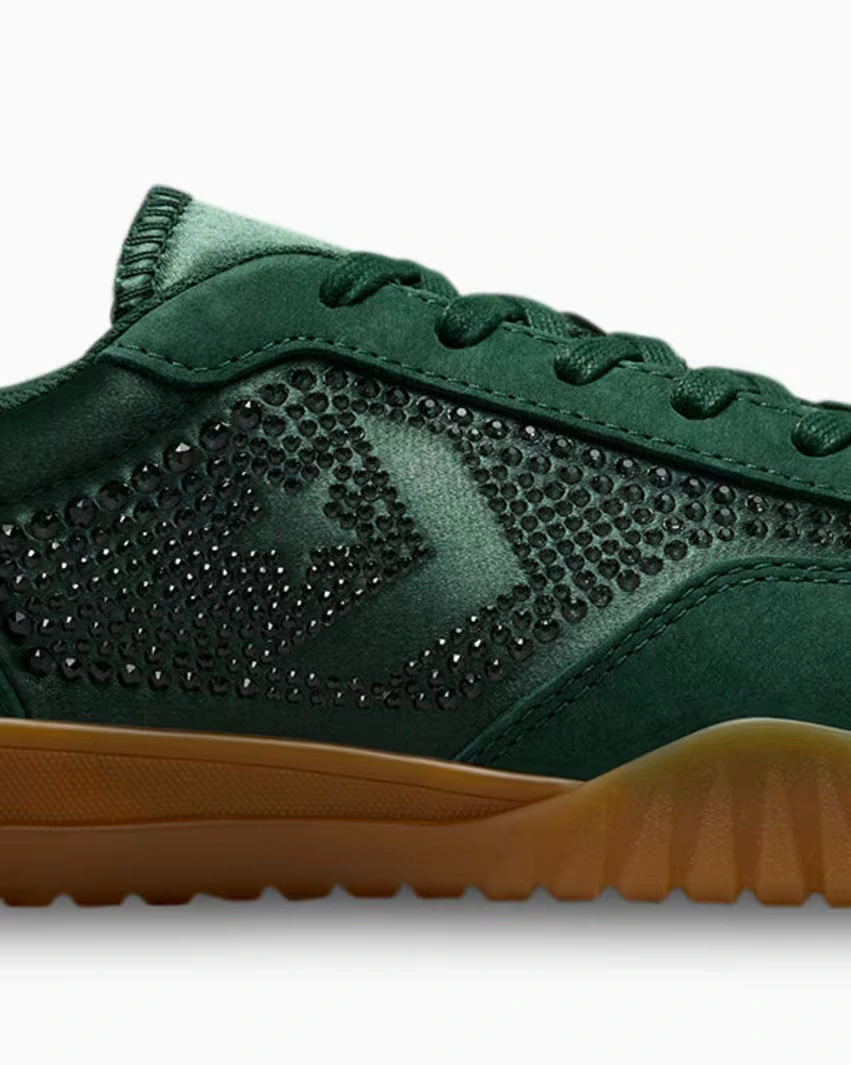Swarovski придаёт блеск кроссовкам Converse Run Star Trainer «Deep Emerald»