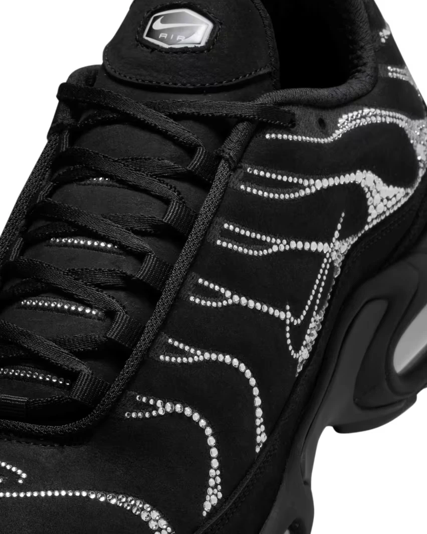 Сияйте ярко в кроссовках Nike Air Max Plus с кристаллами Swarovski