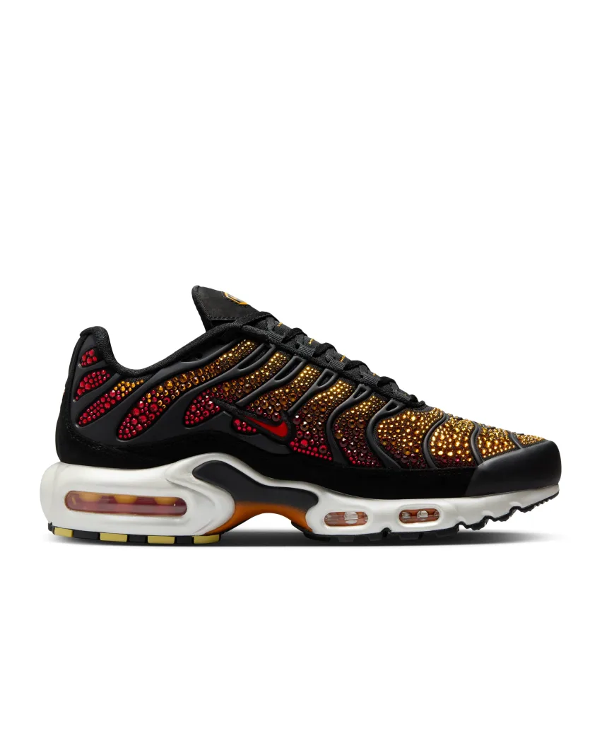Сияйте ярко в кроссовках Nike Air Max Plus с кристаллами Swarovski