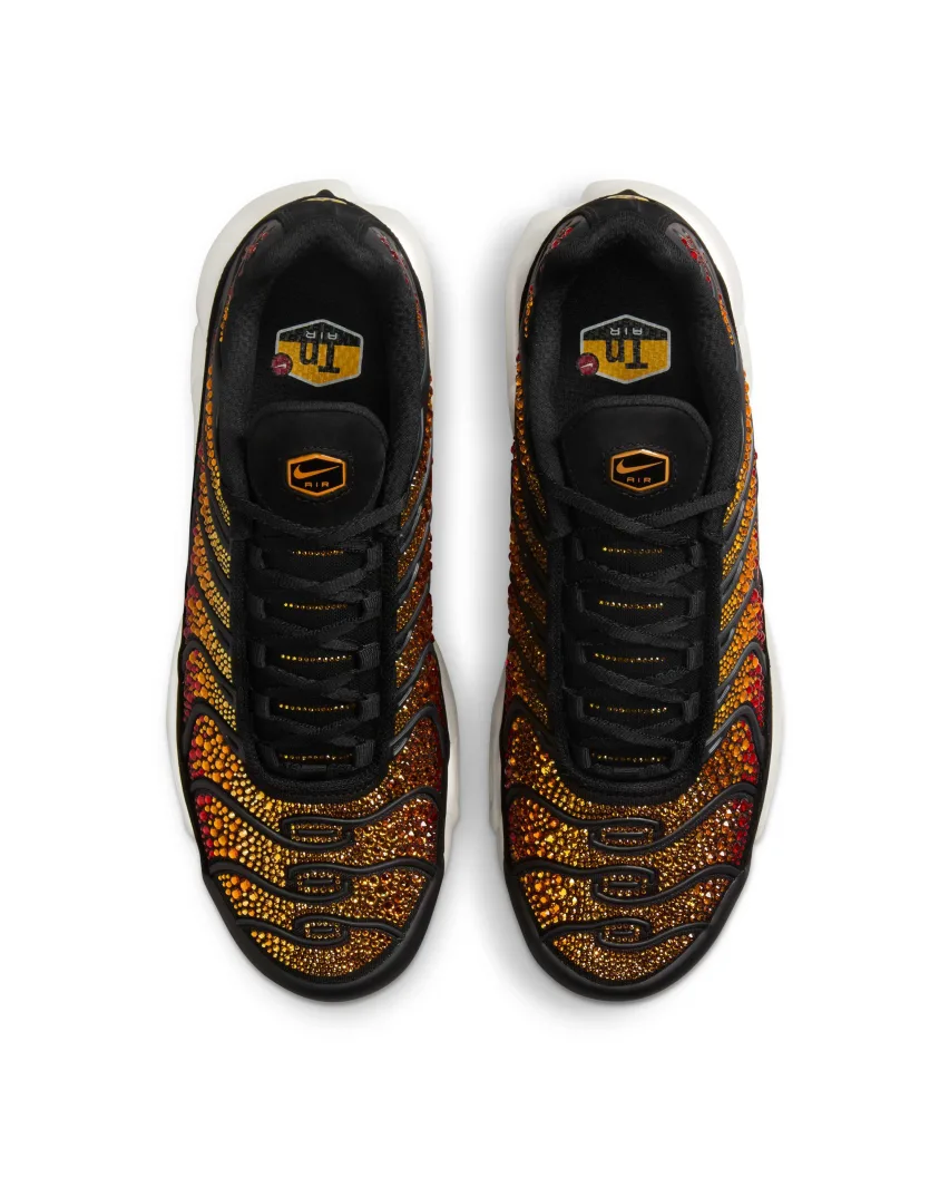 Сияйте ярко в кроссовках Nike Air Max Plus с кристаллами Swarovski