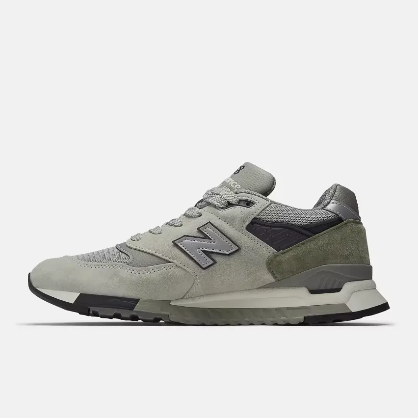Модель Made In USA 998 «Grey» от WTAPS и New Balance
