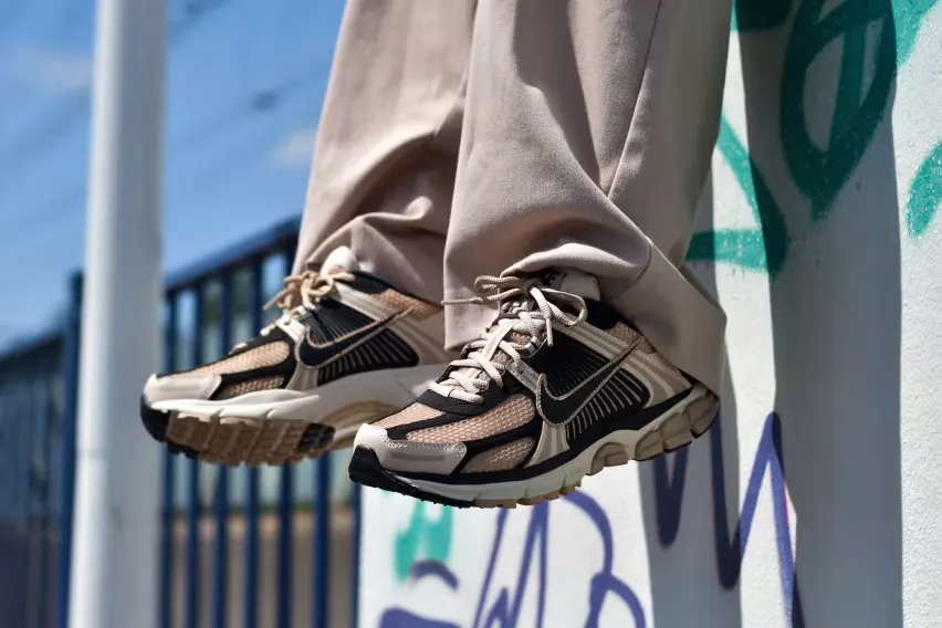 Новый маст-хэв? Обратите внимание на Nike Zoom Vomero 5 Wmns "Sanddrift"