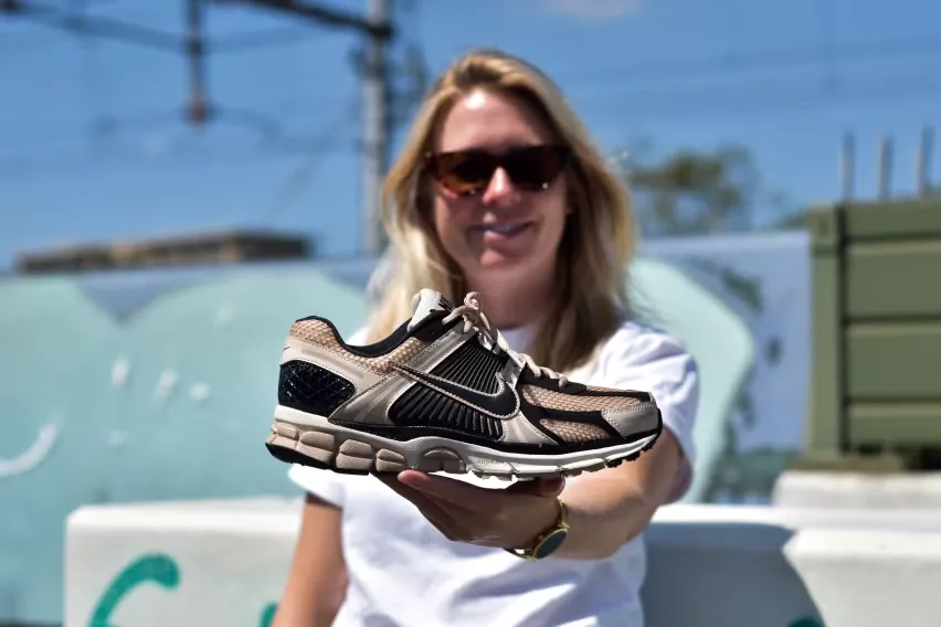 Новый маст-хэв? Обратите внимание на Nike Zoom Vomero 5 Wmns "Sanddrift"