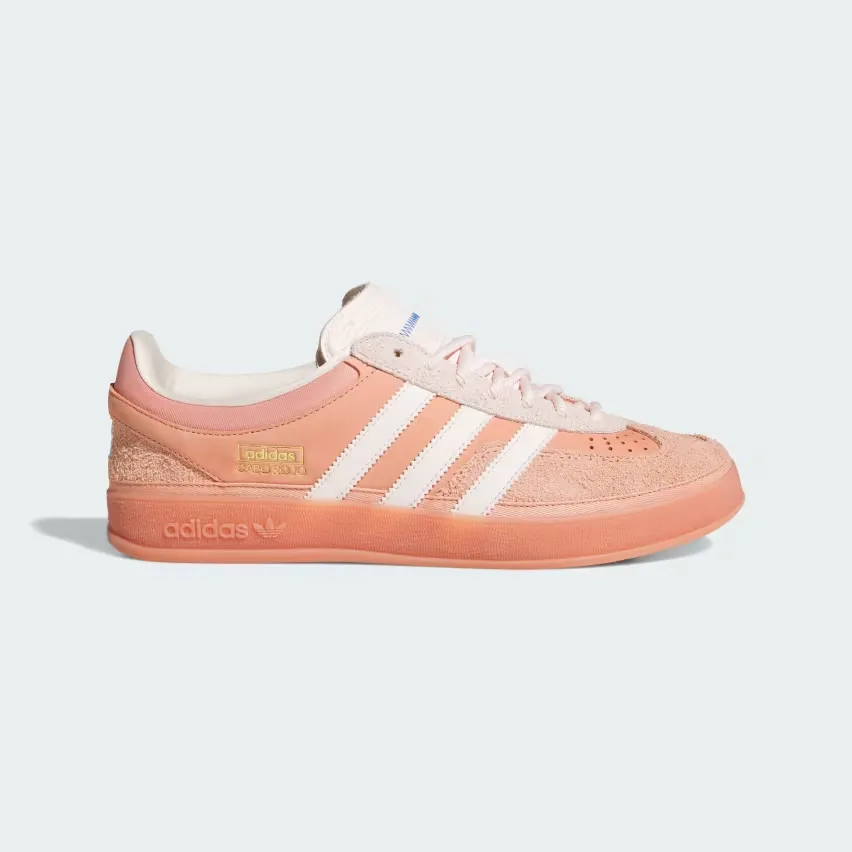 26 июля Adidas и Bad Bunny выпустят кроссовки Gazelle Indoor в стиле «Cabo Rojo»