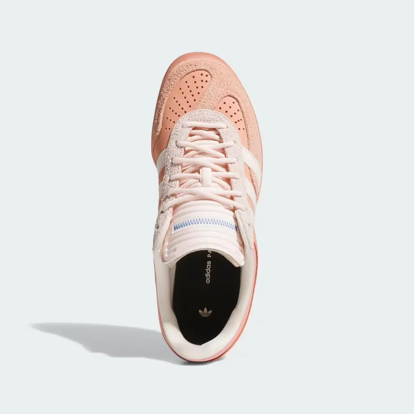 26 июля Adidas и Bad Bunny выпустят кроссовки Gazelle Indoor в стиле «Cabo Rojo»