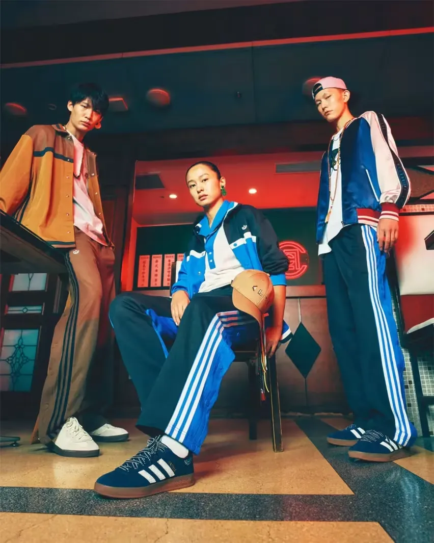 CLOT и Adidas добавили красивый бисерный мотив к двум расцветкам кроссовок Gazelle