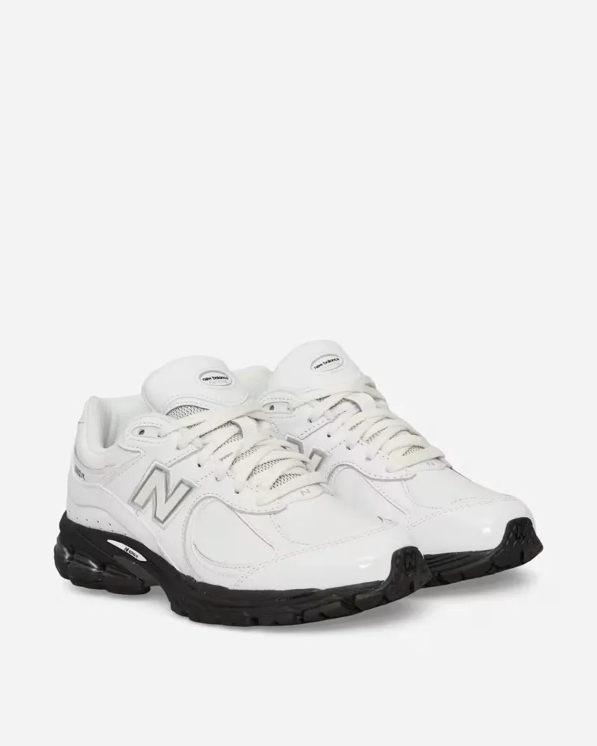 New Balance 2002R "Leather Pack" теперь доступен в цветах «White» и «Black»