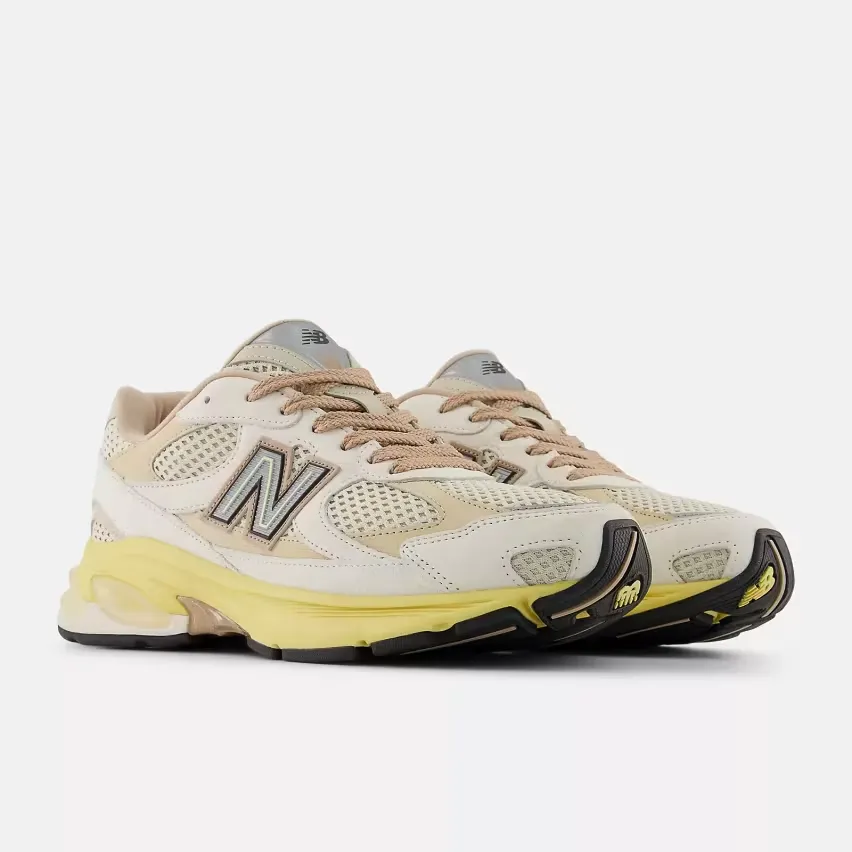 23 июля поступят в продажу кроссовки New Balance 2010 в летней расцветке «Linen Desert Clay»