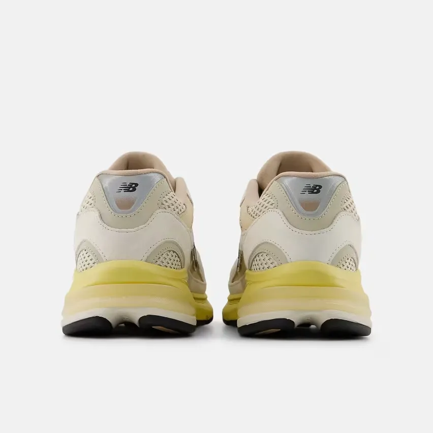 23 июля поступят в продажу кроссовки New Balance 2010 в летней расцветке «Linen Desert Clay»