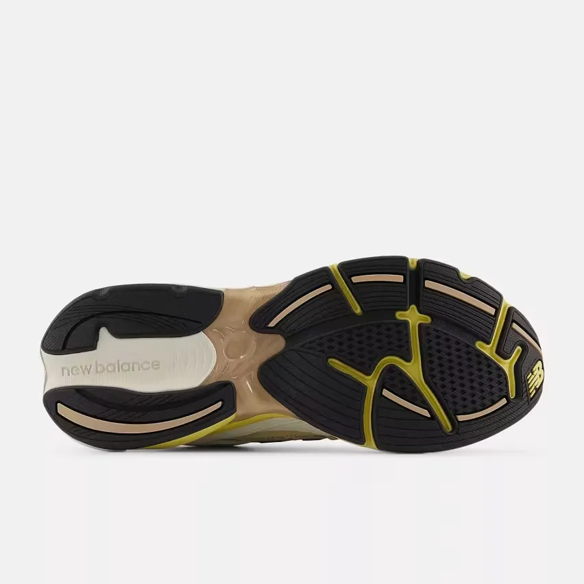 23 июля поступят в продажу кроссовки New Balance 2010 в летней расцветке «Linen Desert Clay»